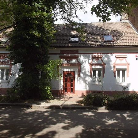 Pension U Akatu Praga Zewnętrze zdjęcie